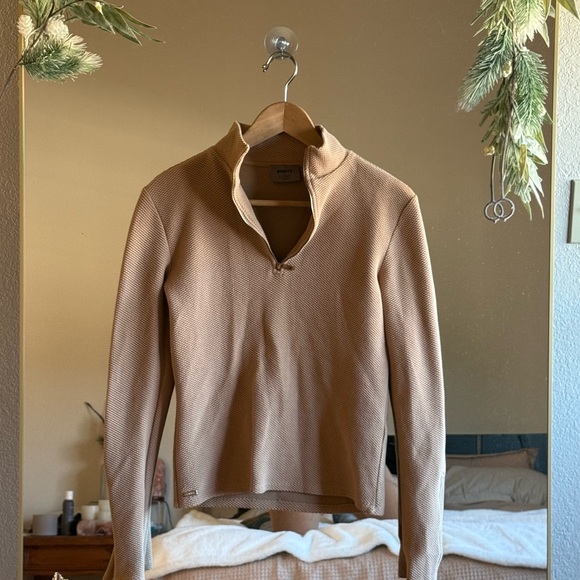 Lune x Barry’s Bootcamp Half Zip Camel w Gold Zipper - Picture 2 of 5